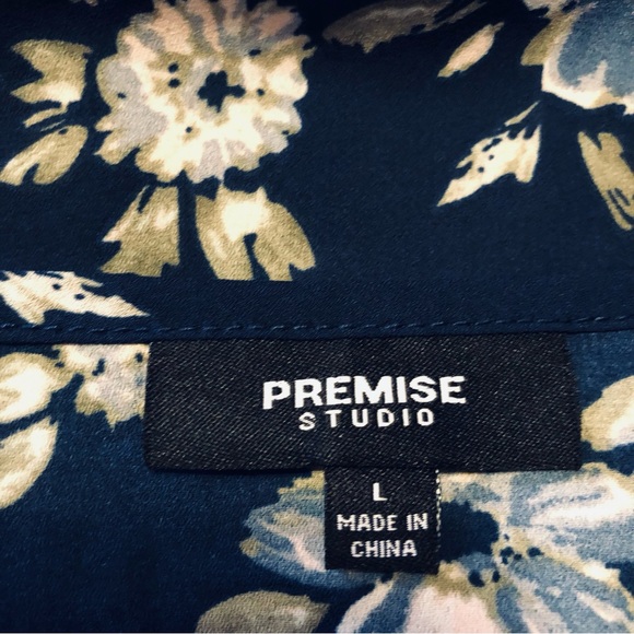 Premise Studio Navy Grey Print Polyester Short Sleeve L Top - Picture 3 of 4